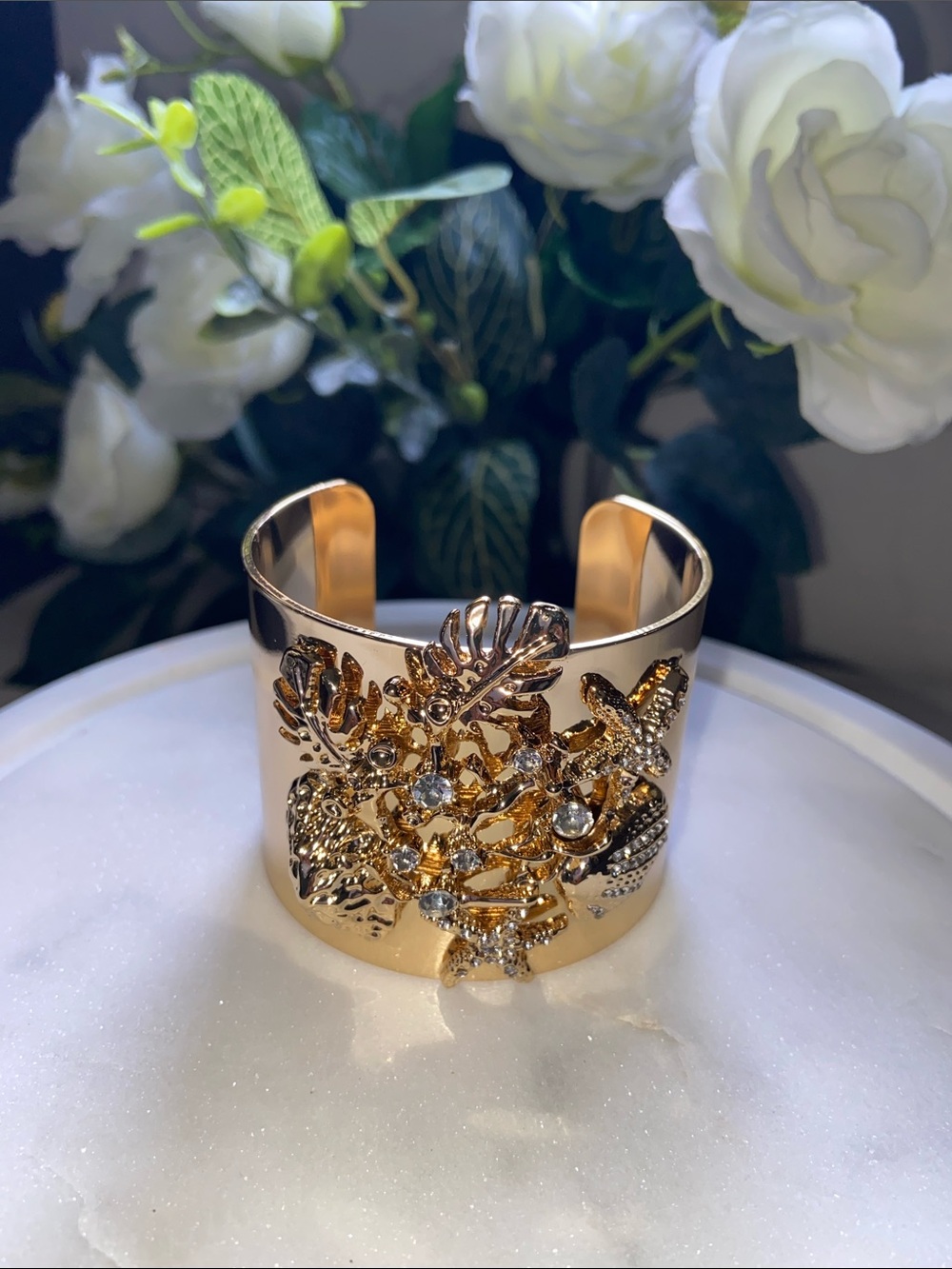Lilly Pulitzer Beachcomber Bangle Bracelet Chunky Gold Tone Tropical Ocean